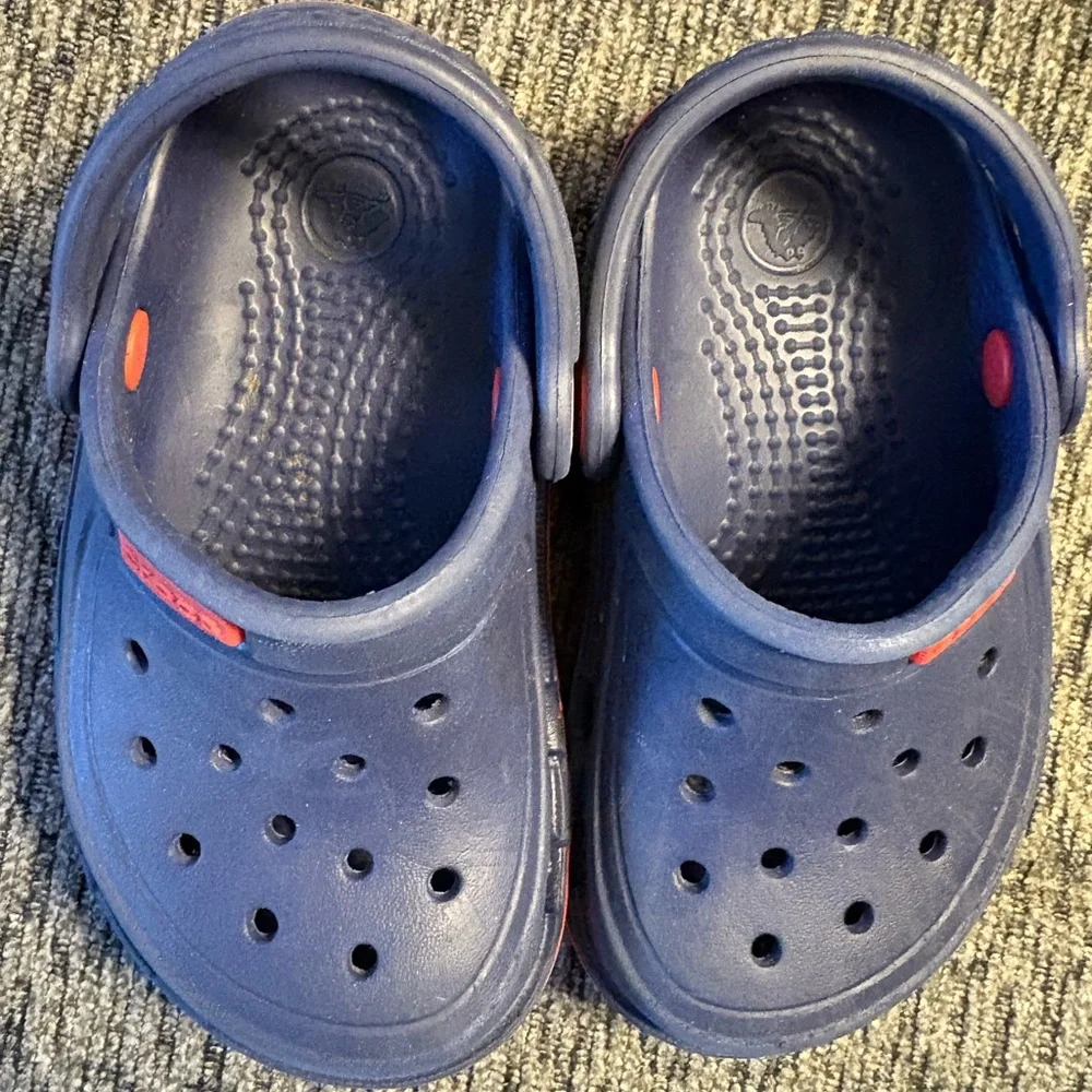 Crocs Kids' Duet Wave Clog Navy/Red Child’s Size 8